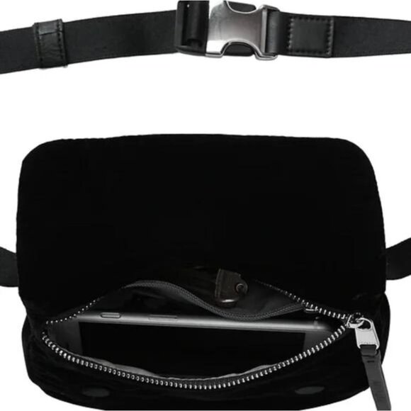 ATHLETA Women's Black Revive Velvet Waistbag New - Picture 3 of 9